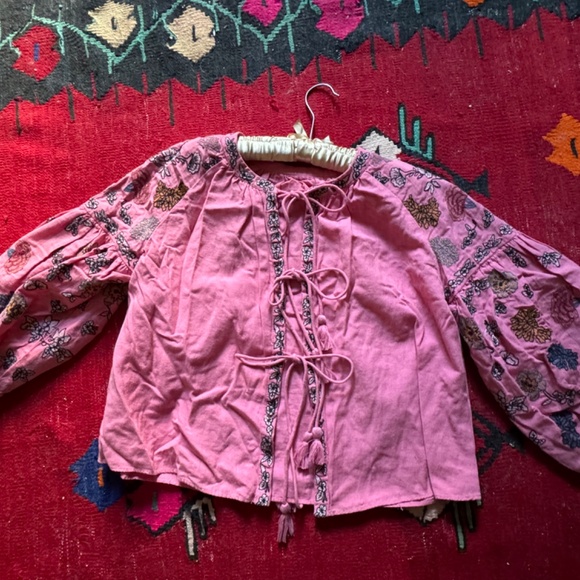 Adorable Vintage Pink Embroidered Floral Balloon Sleeve top/ jacket, size small - Picture 5 of 10